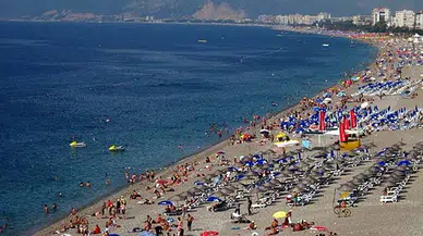 2016'da Turist Sayısı 10 Milyon Azaldı