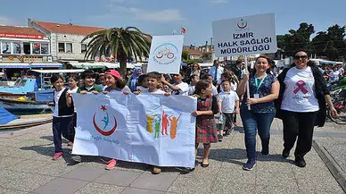 Foça'da ‘Sağlıklı Yaşam İçin Hareket Yürüyüşü’ Etkinliği