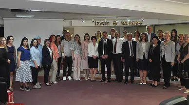 İzmir Barosu'nda Kadına Yönelik Şiddete Karşı Çözüm Önerileri Konuşuldu