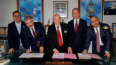 İzmir'de Eğitime Hayırseverlerin Desteği Artıyor