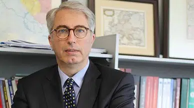 Yetkin: AK Parti'de Tasfiye Kapıya Dayandı