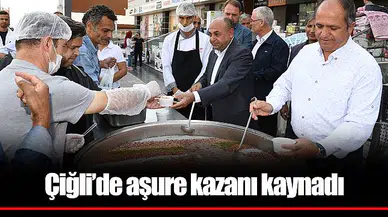 Çiğli’de aşure kazanı kaynadı