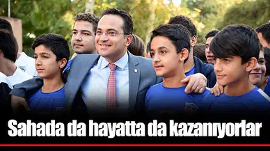 Sahada da hayatta da kazanıyorlar 