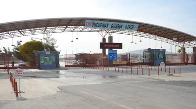 Kilis'te sınır kapısına roketli saldırı