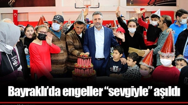 Bayraklı’da engeller “sevgiyle” aşıldı