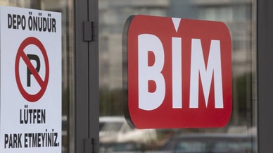 BİM'e saldırı: Bazı camlar kırıldı, bazılarının üstüne de 'Devlet baba' yazıldı