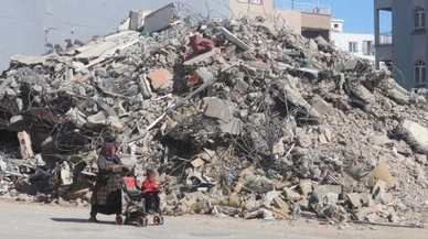 Adıyaman'da yıkılan 3 sitenin müteahhidi tutuklandı