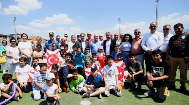Bornova'da gökyüzü uçurtmalara sahne oluyor