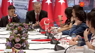 Cumhurbaşkanı Recep Tayyip Erdoğan çocuklarla buluştu: Muhalefete gönderme yaptı.