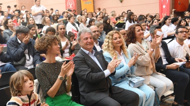 Bornova’nın çocukları 19 Mayıs için çaldı