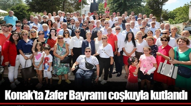 Konak’ta Zafer Bayramı coşkuyla kutlandı