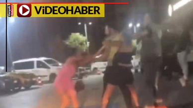 Vale ve kadınların sokak ortasındaki kavgası görenleri hayrete düşürdü