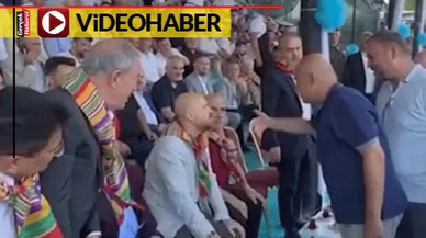 Bilal Erdoğan, İYİ Partili Turhan Çömez’in elini sıkmadı