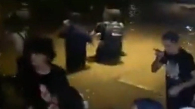 İstanbul’u sağanak vurdu! Millet Kütüphanesinde vatandaşlar mahsur kaldı
