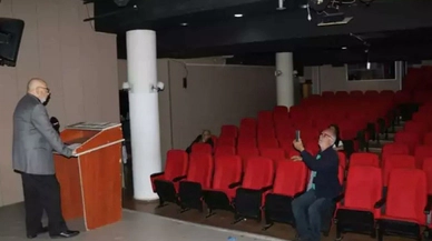 Kılıçdaroğlu'na böyle rakip oldu! Boş salonda adaylık açıklaması