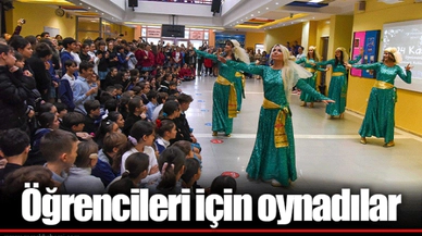 Öğrencileri için oynadılar