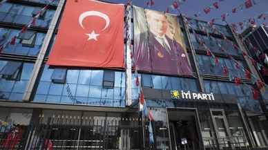 İYİ Parti'de 4 ilçe başkanı görevden alındı