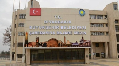 Diyarbakır’da DEM dönemi: 11 Daire başkanı görevden alındı