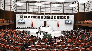 'Yeni anayasa' tartışmaları... Eski bakan ve milletvekillerinden ortak bildiri!