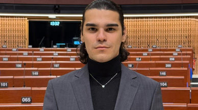 İmamoğlu'ndan Enes Hocaoğulları'nın tutuklanmasına 'gençlerimizin üzerinden elinizi çekin' tepkisi: Hapse atanlar gidecek