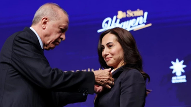 AK Parti'ye geçen Özlem Vural'dan Özgür Özel'e yanıt: 'Seve seve kabul ettik'