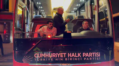 Milletvekillerinin önü kesildi: Çağlayan'da CHP'nin aracına engel