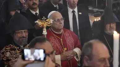 Papa, Apostolik Katedrali'ni ziyaret ediyor