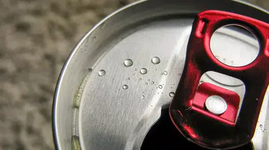 Uzmanından 'enerji içeceklerinden uzak durun' uyarısı: Kalp ritminizi bozabilir