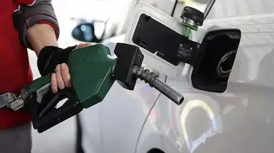Motorin 80 TL eşiğini aştı! Gece yarısı LPG'ye tarihi zam geldi
