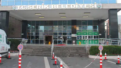 Serik Belediyesi'ne pompalı tüfekle saldırı!