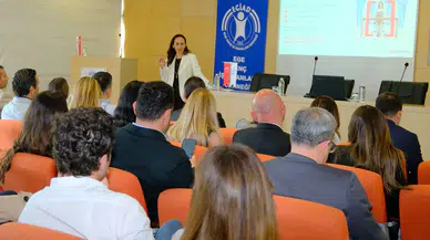 Yapay Zekâ Çağında Liderlik