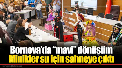 Bornova'da “mavi” dönüşüm: Minikler su için sahneye çıktı