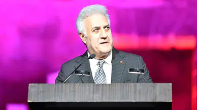 Tamer Karadağlı'ya Sahnede Soğuk Duş: Aspendos'ta Binlerce Kişinin Önünde Yuhalandı