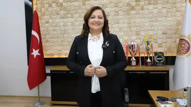 "Yarın AK Parti’ye katılıyorum, çok huzurluyum" dediği iddia edildi: CHP'den istifa eden Burcu Köksal siyaseti sarstı