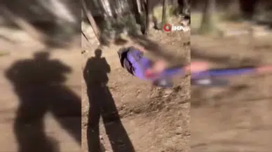 İzmir'de uyuyan yaşlı adama tekme atan iki saldırgan tutuklandı