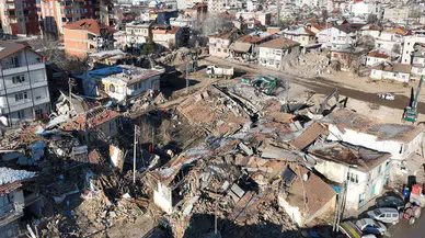 Eski belediye başkanı Ahmet Münir Erkal, bir kişinin öldüğü apartman nedeniyle hapis cezasına çarptırıldı