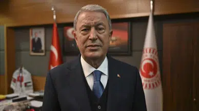 Hulusi Akar'dan öğrencilere tuhaf teklif: 'Yarından itibaren okulu bırakıp Çin'e gidin'