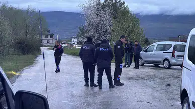 Konuşmaya çağrılan iki genç silahlı saldırıda yaralandı
