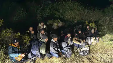 Çeşme'de 21 düzensiz göçmen yakalandı, bir organizatör tutuklandı