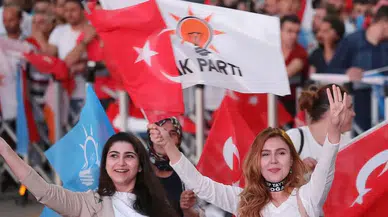 Yerel seçimlerin ardından 79 belediye başkanı AK Parti'ye katıldı