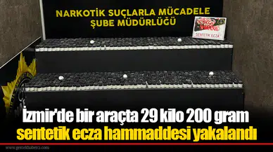 İzmir'de bir araçta 29 kilo 200 gram sentetik ecza hammaddesi yakalandı