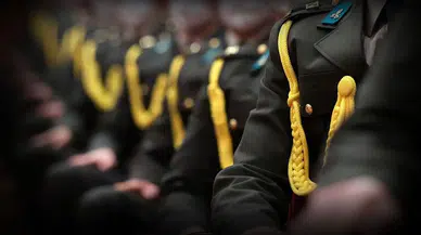 Askeri tıp öğrencilerine yurt, harçlık ve teğmenlik imkanı sunulacak