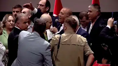 Gürsel Tekin, Kılıçdaroğlu'nun bulunduğu törende görevlilere tepki gösterdi