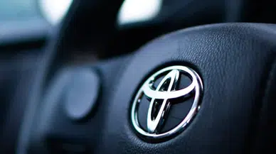 Toyota hibrit ve elektrikli araç satışlarında rekor kırarak zirveyi bırakmadı