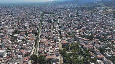 Manisa Büyükşehir Belediyesi, Salihli’de 4 Caddeyi Sıcak Asfaltla Yeniliyor