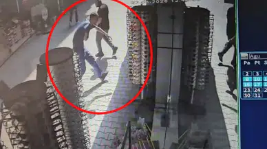 Kurye, Sakızla Nefes Borusunda Tıkanınca Esnafın Müdahalesiyle Hayata Döndü
