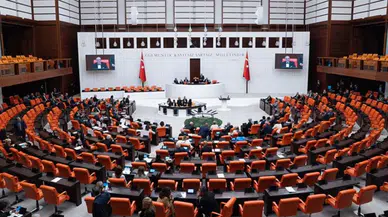 Sosyal Medyada 15 Yaş Sınırı ve Kadın Memurlara 16 Haftalık Doğum İzni: Kanun Teklifi Kabul Edildi!