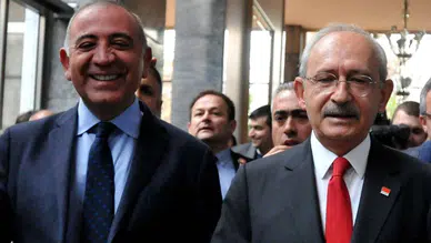 Kemal Kılıçdaroğlu, mahkeme kararıyla görevi sona eren Gürsel Tekin ile görüştü