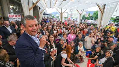 Özgür Özel Burdur'dan seslendi: Yolu açın, iktidara yürüyeceğiz