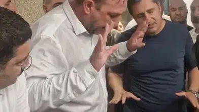 CHP İzmir İl Binasında Krizin Boyutu Büyüyor: Gümrükçü'den 'Küfür' İddiası